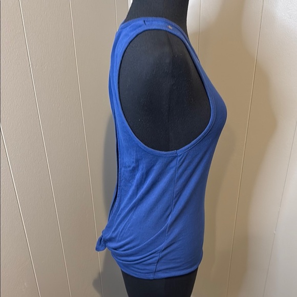 Z SoulCycle Women’s Medium Blue Tank Top with Star Accents - Picture 3 of 4